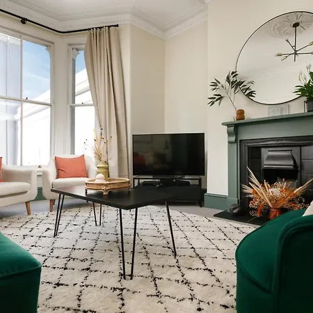 Central Plymouth Luxury House: Pet-Friendly with Hoe Access Exterior photo