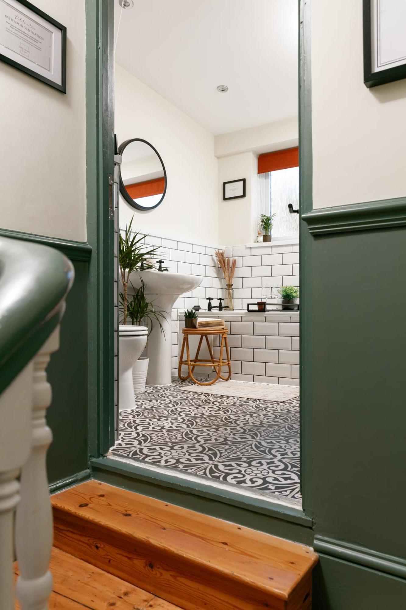 New Luxury For 2024 - House - Sleeps 10 - Access To Town - Close To The Barbican - Pets Welcome - Parking Available - By Luxe Living By Sophia Hébergement de vacances