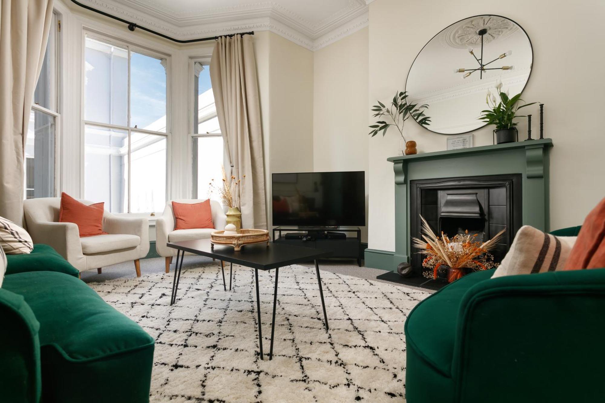 Hébergement de vacances New Luxury For 2024 - House - Sleeps 10 - Access To Town - Close To The Barbican - Pets Welcome - Parking Available - By Luxe Living By Sophia