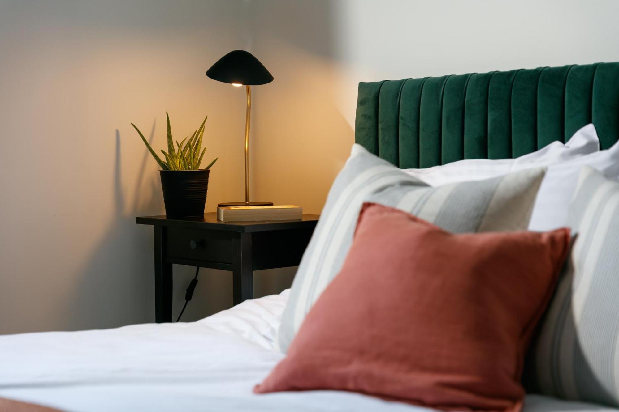 New Luxury For 2024 - House - Sleeps 10 - Access To Town - Close To The Barbican - Pets Welcome - Parking Available - By Luxe Living By Sophia Hébergement de vacances