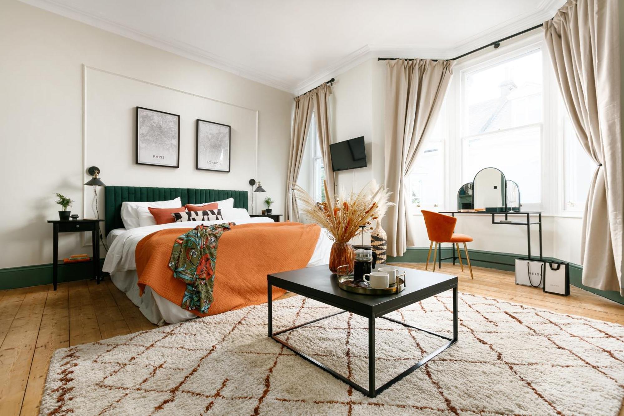 New Luxury For 2024 - House - Sleeps 10 - Access To Town - Close To The Barbican - Pets Welcome - Parking Available - By Luxe Living By Sophia Hébergement de vacances *