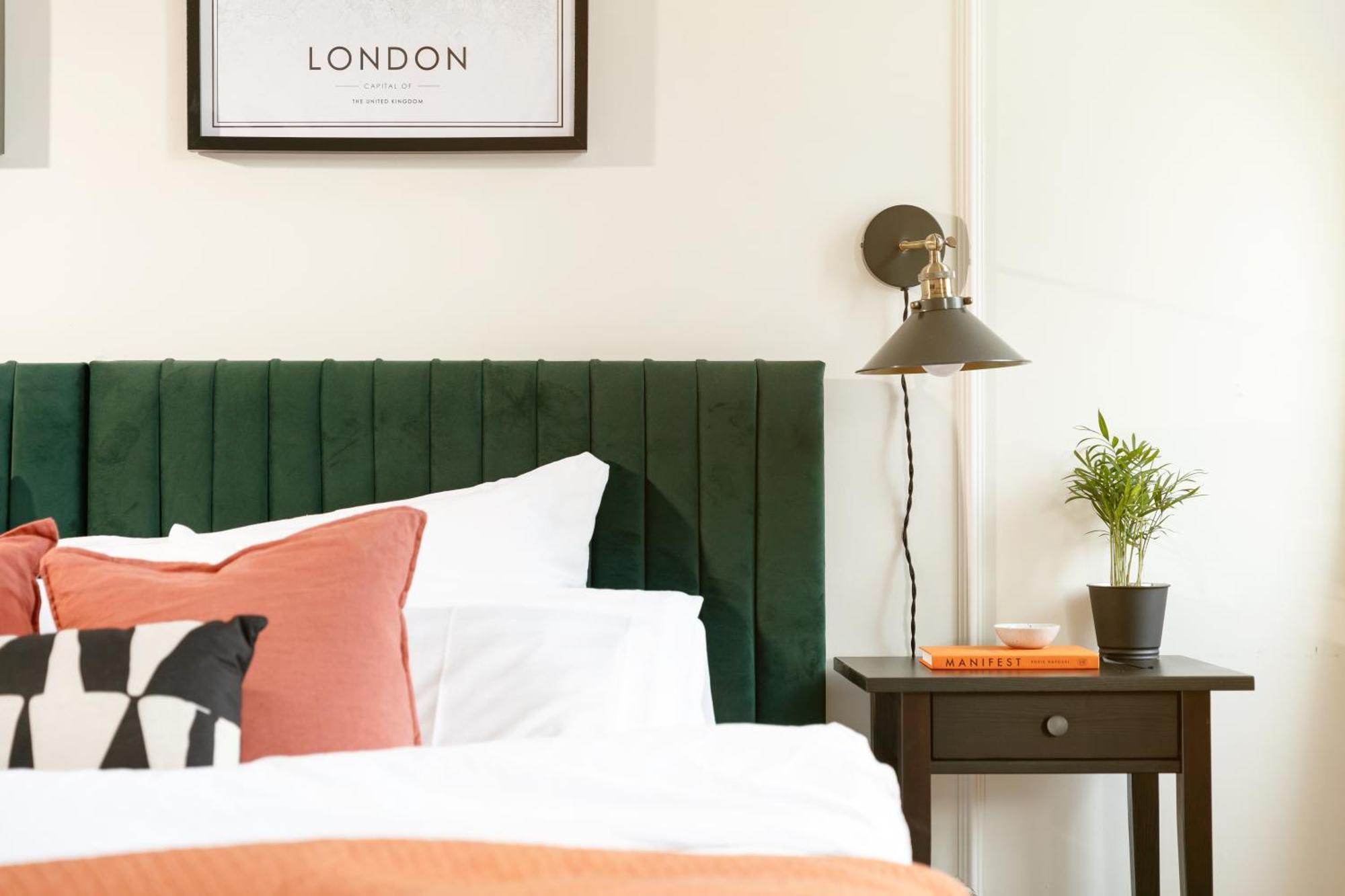 New Luxury For 2024 - House - Sleeps 10 - Access To Town - Close To The Barbican - Pets Welcome - Parking Available - By Luxe Living By Sophia Hébergement de vacances Plymouth